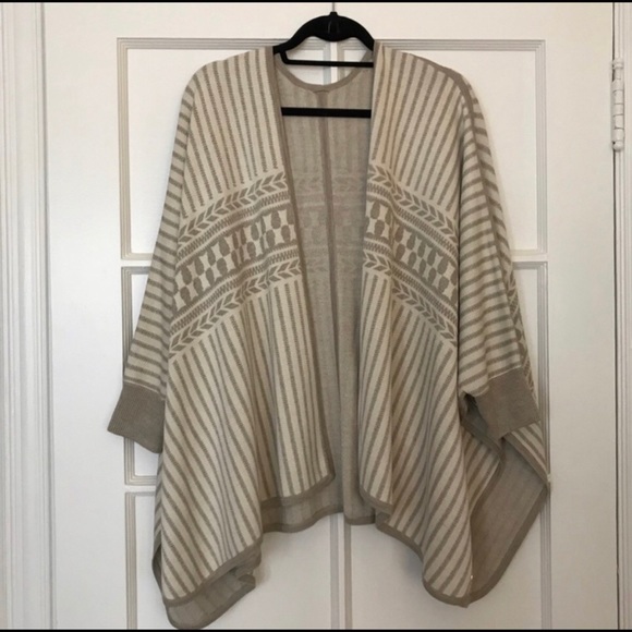 Solstice Poncho Sweater - Silk/Cashmere - One Size - Picture 2 of 6
